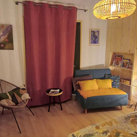 Le 28 Bed and Breakfast Uzerche Exteriör bild